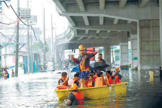 三风暴共同加强西南季风吕宋未来三天将持续降雨